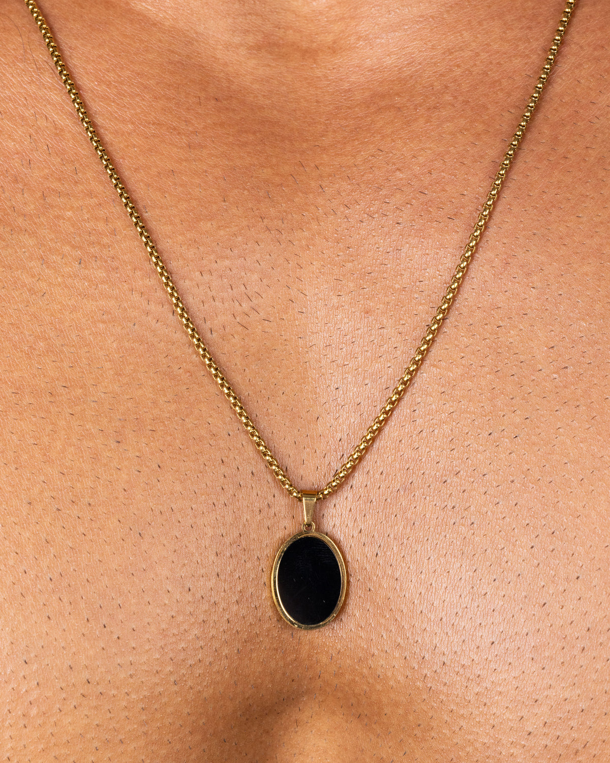 OVAL — Black Pendant Necklace