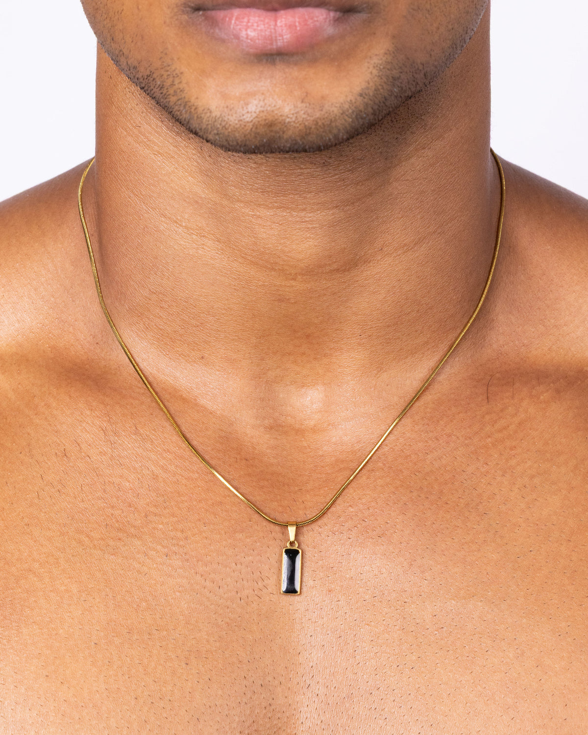 VANTA — Black Tag Pendant Necklace