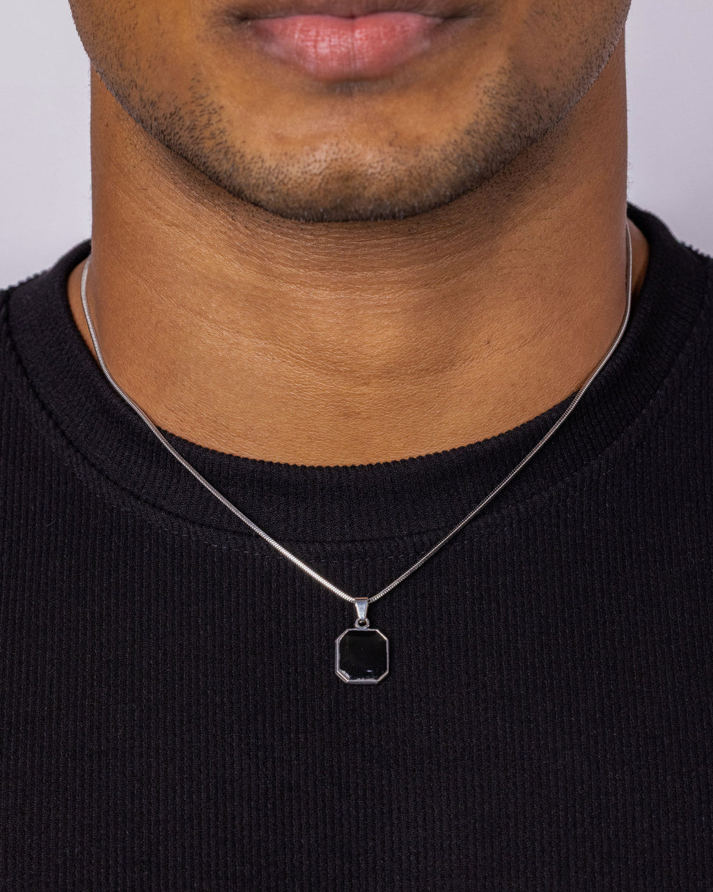 SIGNET — Black Pendant Necklace