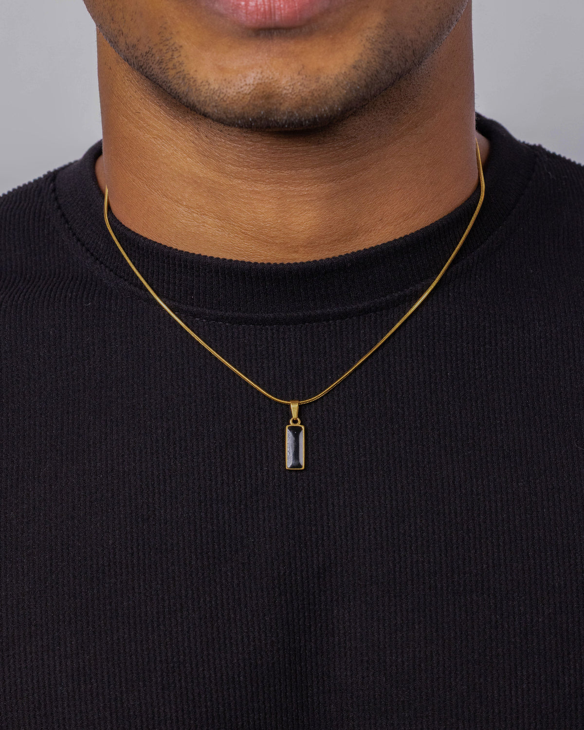 VANTA — Black Tag Pendant Necklace