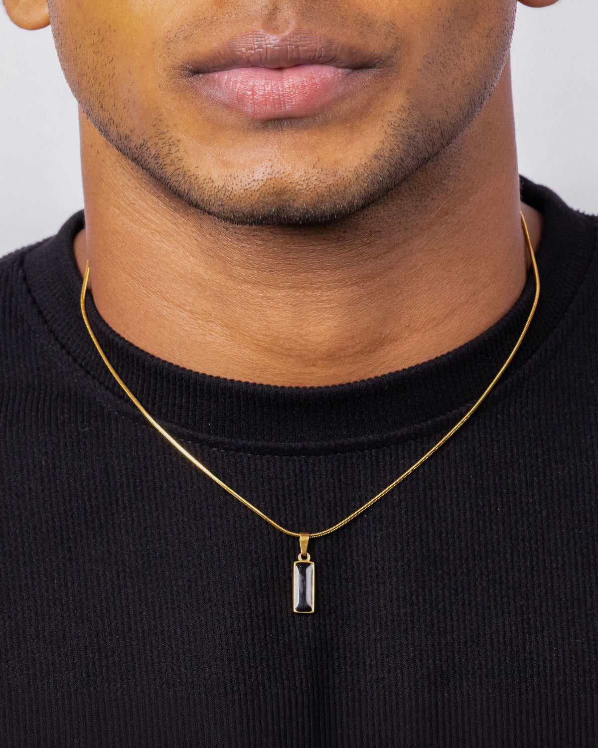 VANTA — Black Tag Pendant Necklace