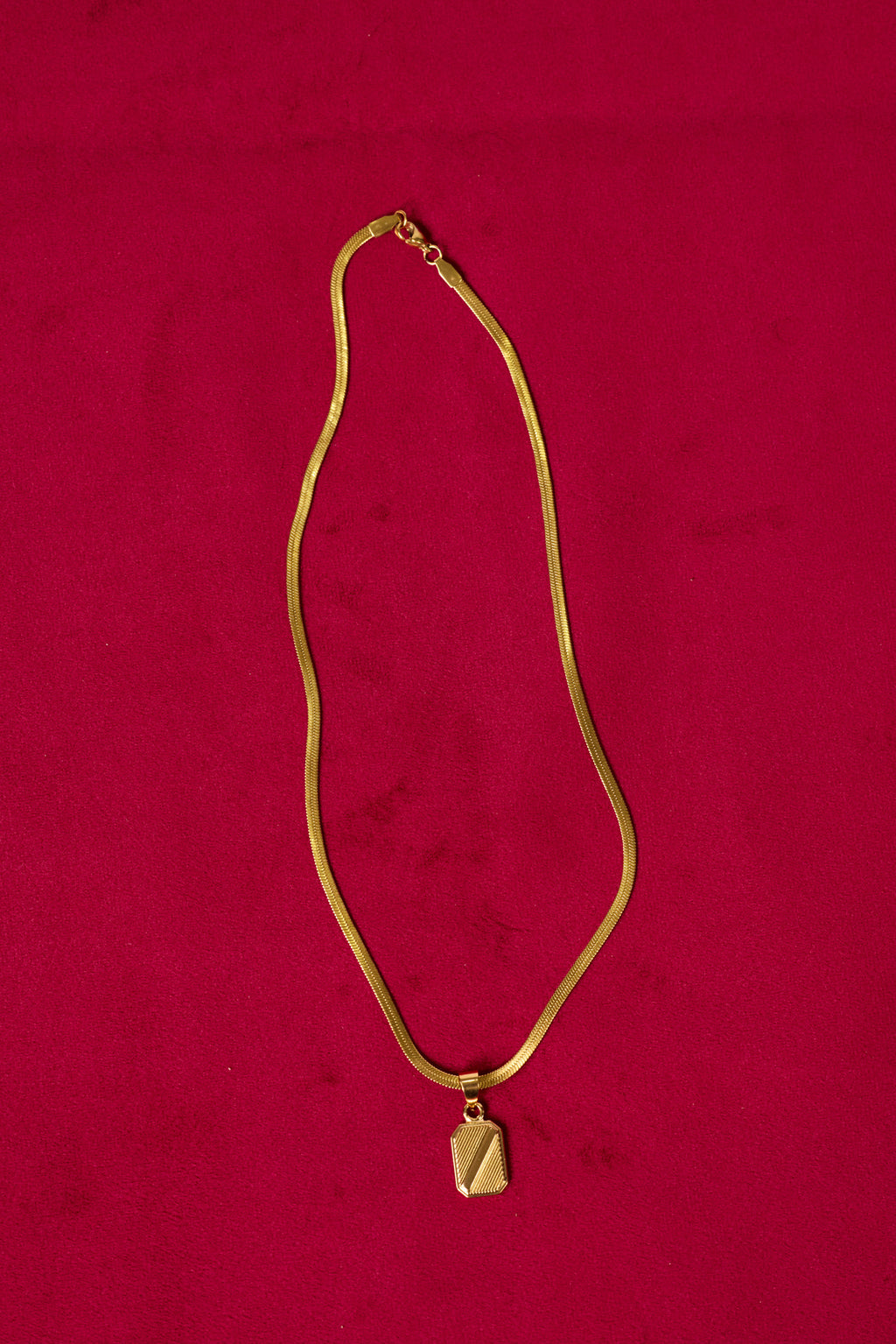 CREST — Gold Pendant Necklace