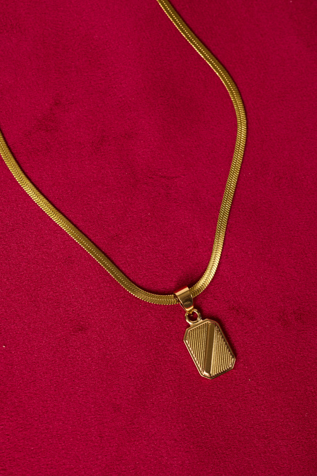 CREST — Gold Pendant Necklace