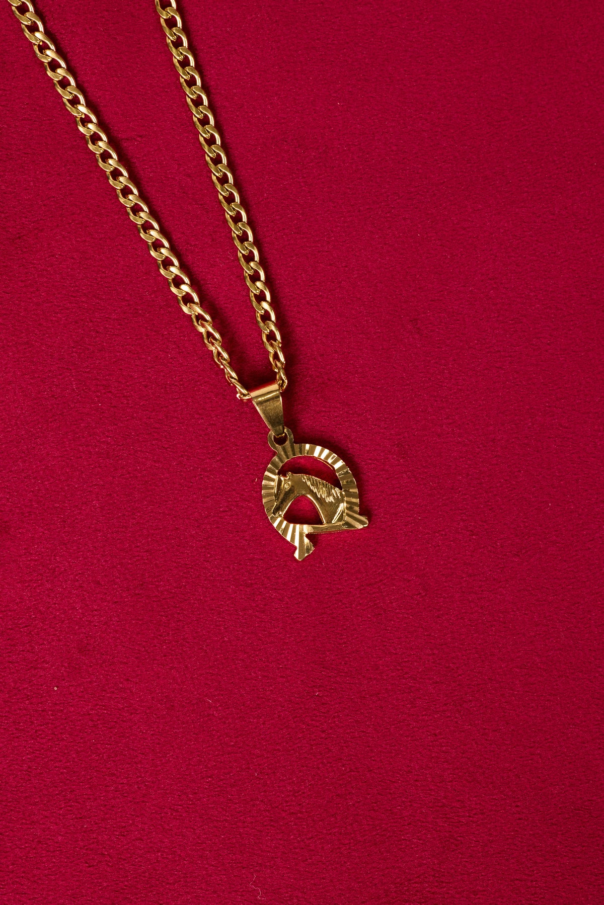 HOPLITE — Gold Pendant Necklace