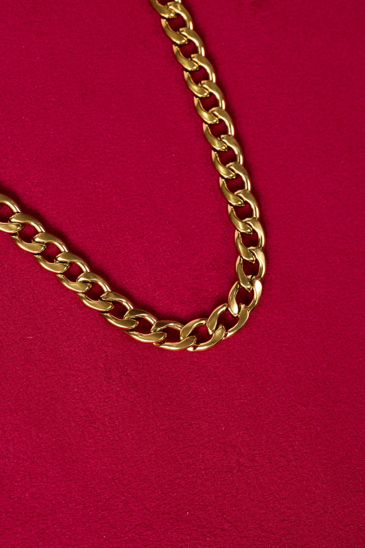 BOLD — Curb Chain