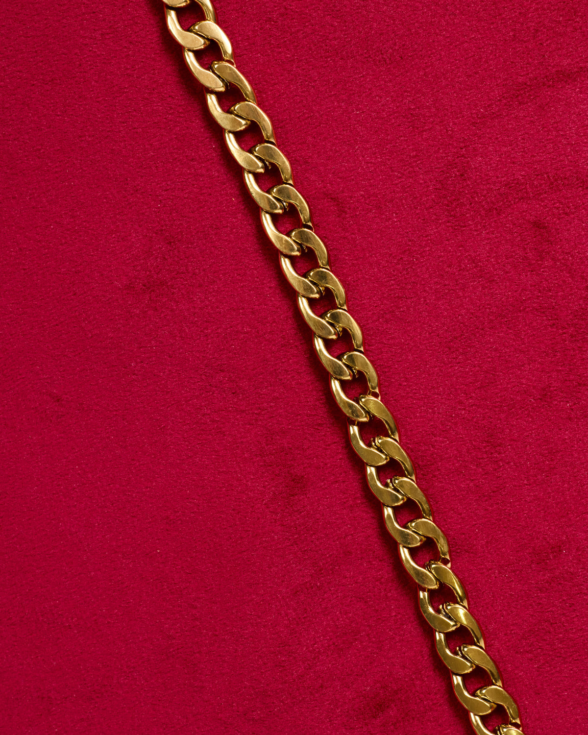 BOLD — Curb Gold Bracelet